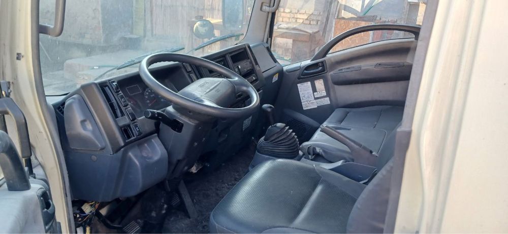 Исузи 2,5 тонали кабина  сотилади