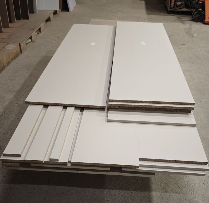 CNC разпробиване на мебелни детайли от ПДЧ, МДФ и PVC