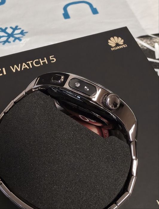 КАТО НОВ 42mm Huawei Watch 5 LTE Зора Гаранция 2027 SAND Gold Titanium