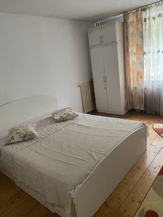 Inchiriere garsoniera zona Zamca