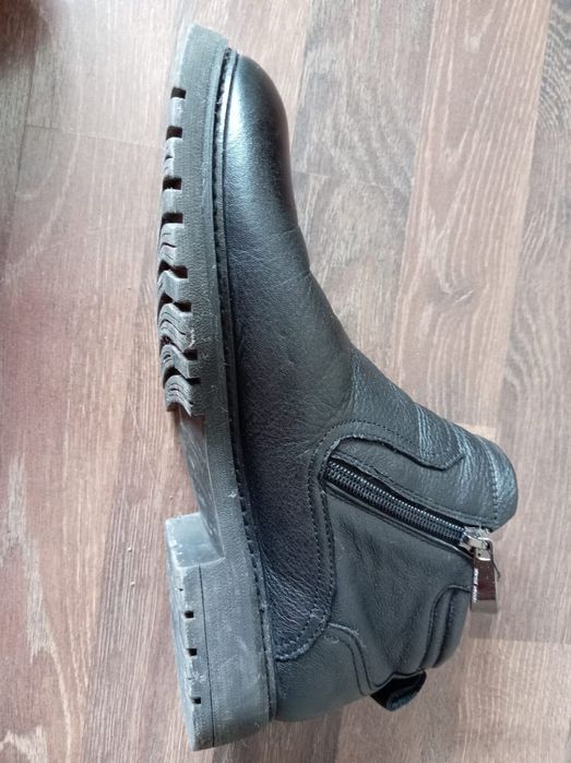 Мужские кожаные ботинки