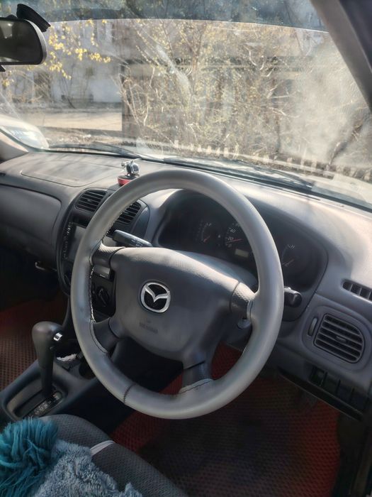 Мазда на разбор продам целиком.