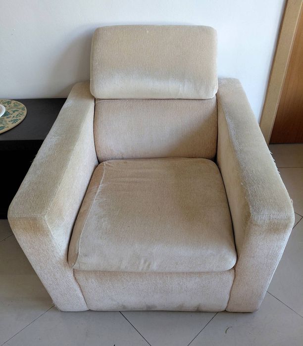 Мебели за жилище