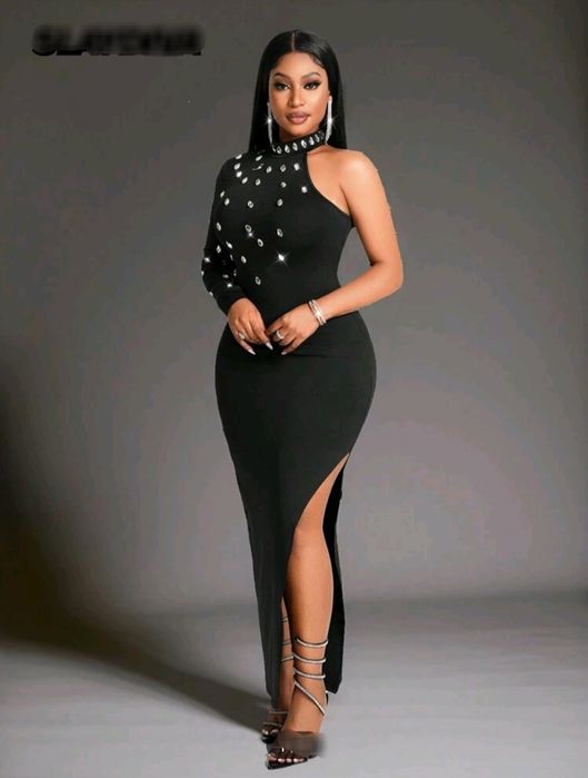 Рокля с камъни и цепка