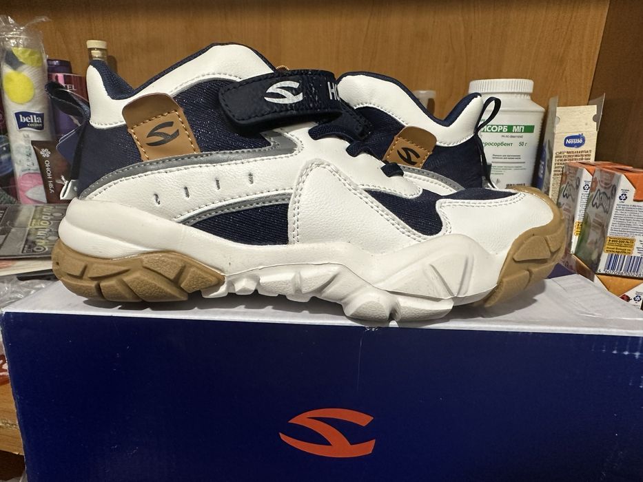 Кросовки новые 36 р