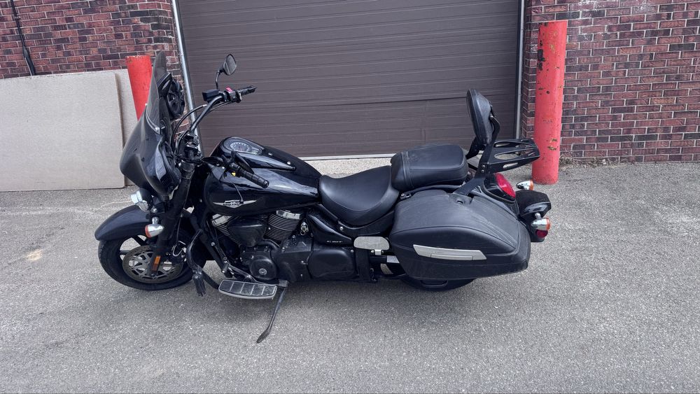 Suzuki boulevard C90