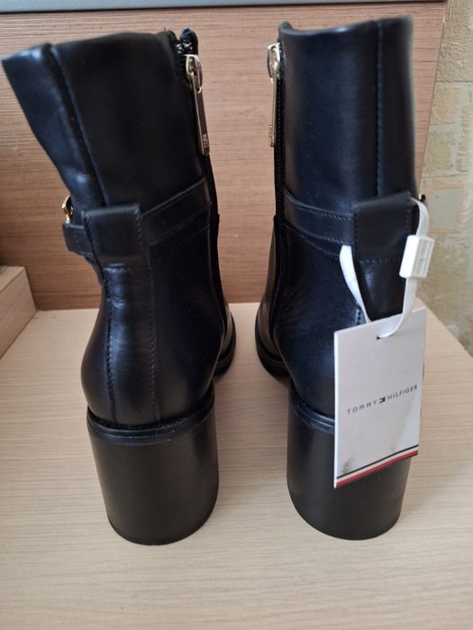 Tommy hilfiger оргинални естествена кожа