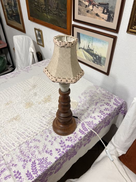 Настолни осветителни тела Ламби