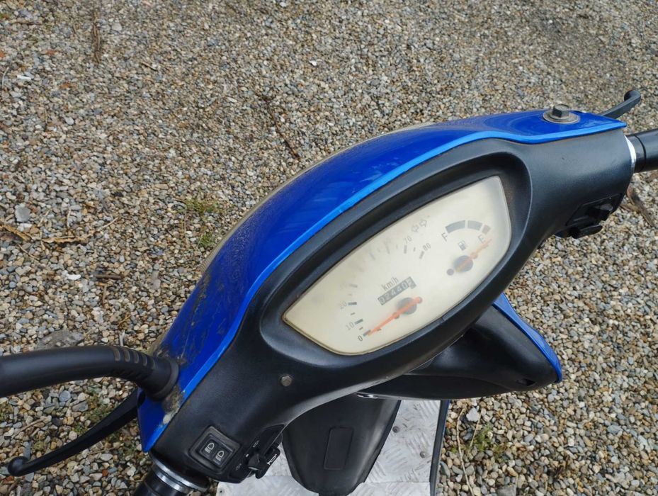 Скутер SKY 50кубов.