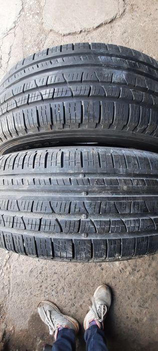 Всесезонни гуми-17цола-215/65-1бр.-65лв."PIRELLI "