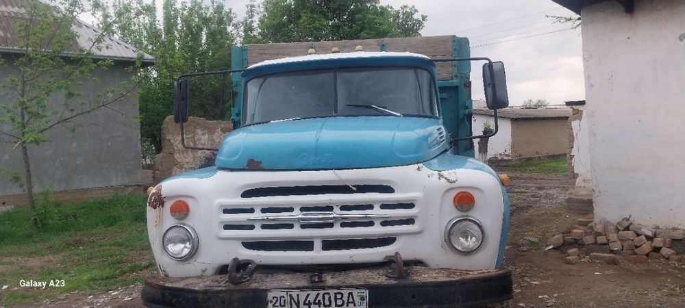 Zil 130 sotiladi