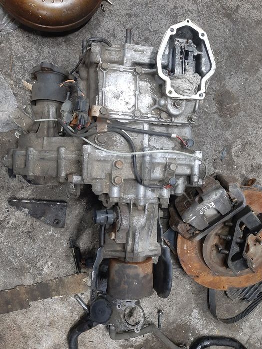 Двигатель на митсубиси Монтеро Поджеро 6G72