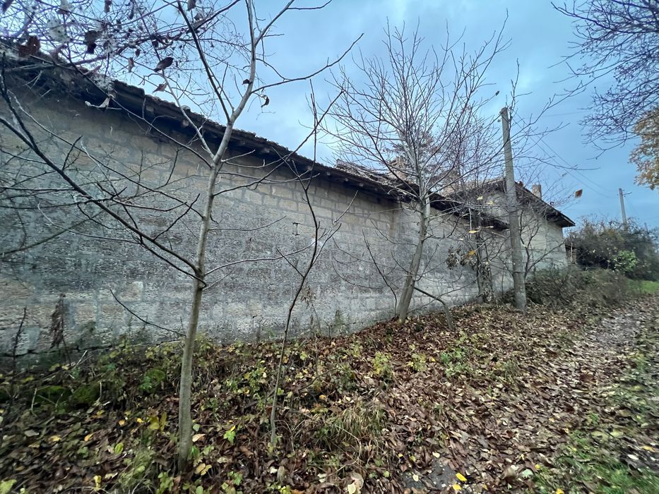 Имот в село Равна