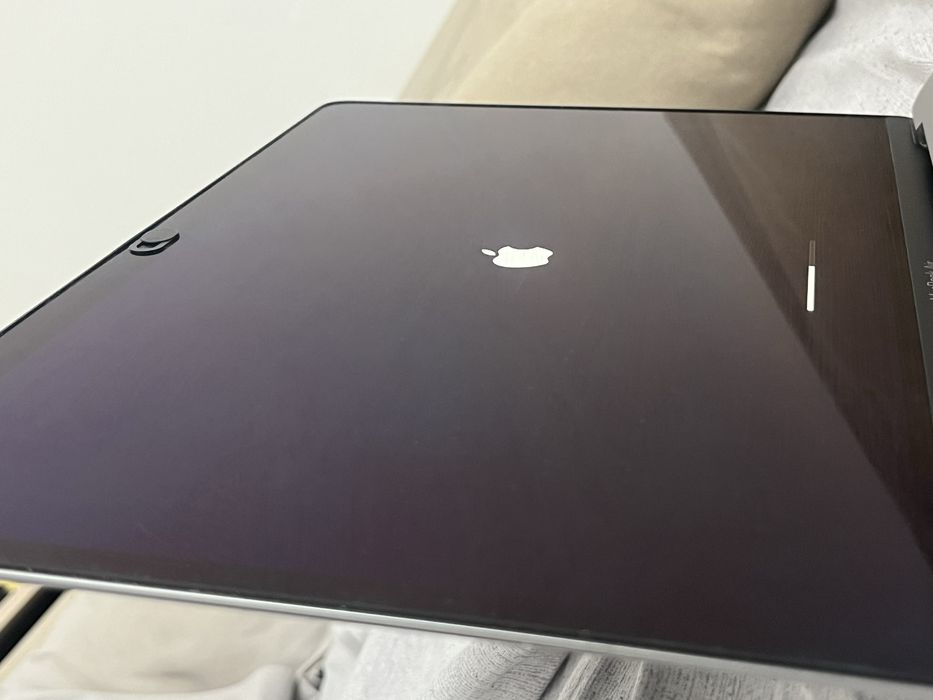 Macbook Air 13 2020 A2179 (на части)
