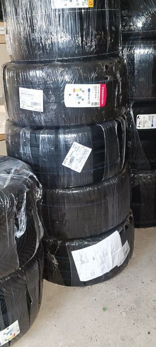 Anvelope de vară premium Vredestein, dimensiune 295/35 ZR20 105Y XL (Extra Load).