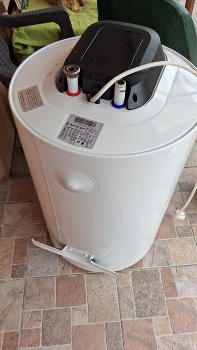 Boiler ariston 80 litri folosit un an