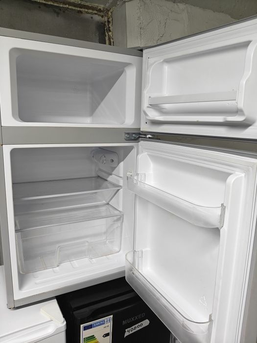 Продам мини холодильник