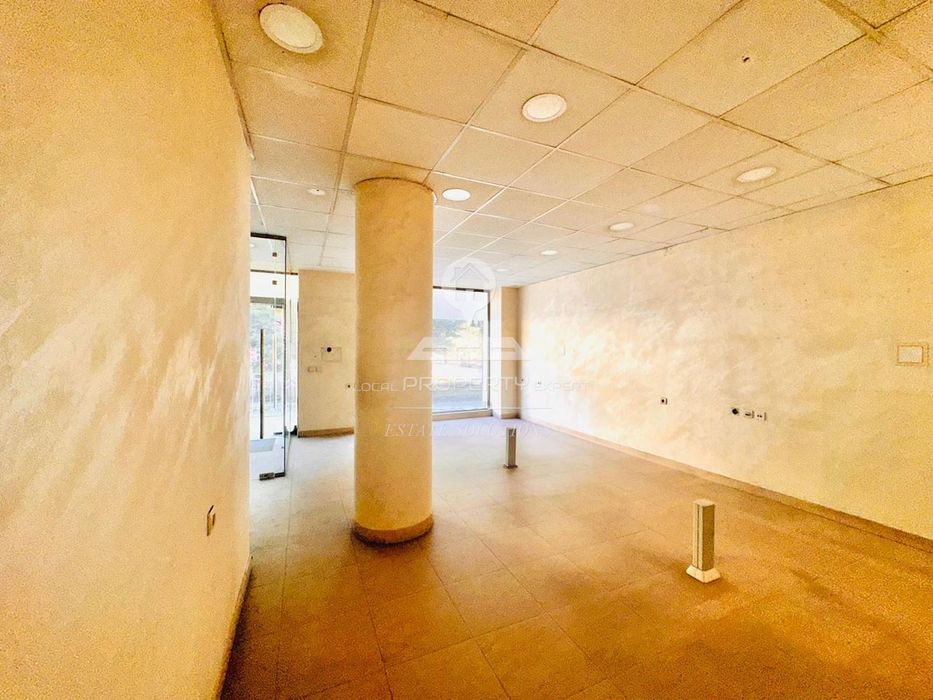 Дава се под наем Офис в Банско - 75 кв.м за 1000 € - Снимка #5
