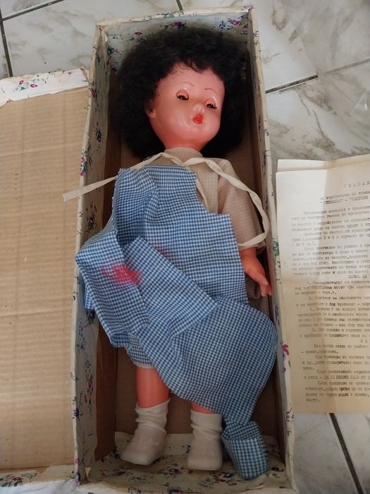 Спяща кукла - ретро, в кутия - 50 см.