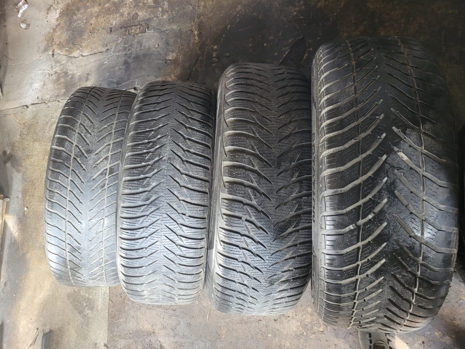 Jante tabla AUDI A4 R16/ Anvelope 205/60/16 M+S