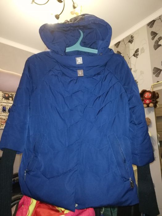 Продам демисезонную  куртку