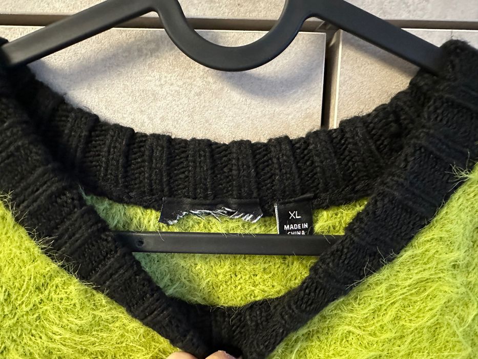 Екстравагантен пуловер The Ragged Priest