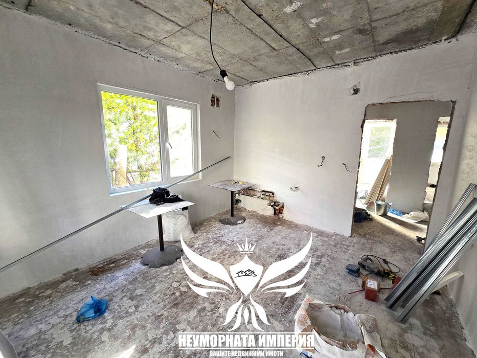 Продава се Тристаен апартамент в Асеновград - 90 кв.м за 1723 €/кв.м - Снимка #1