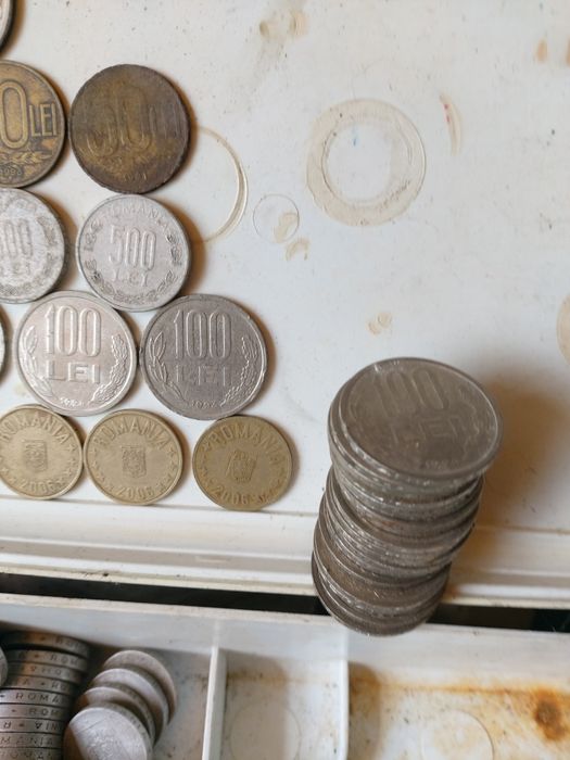 Vînd monezi vechi