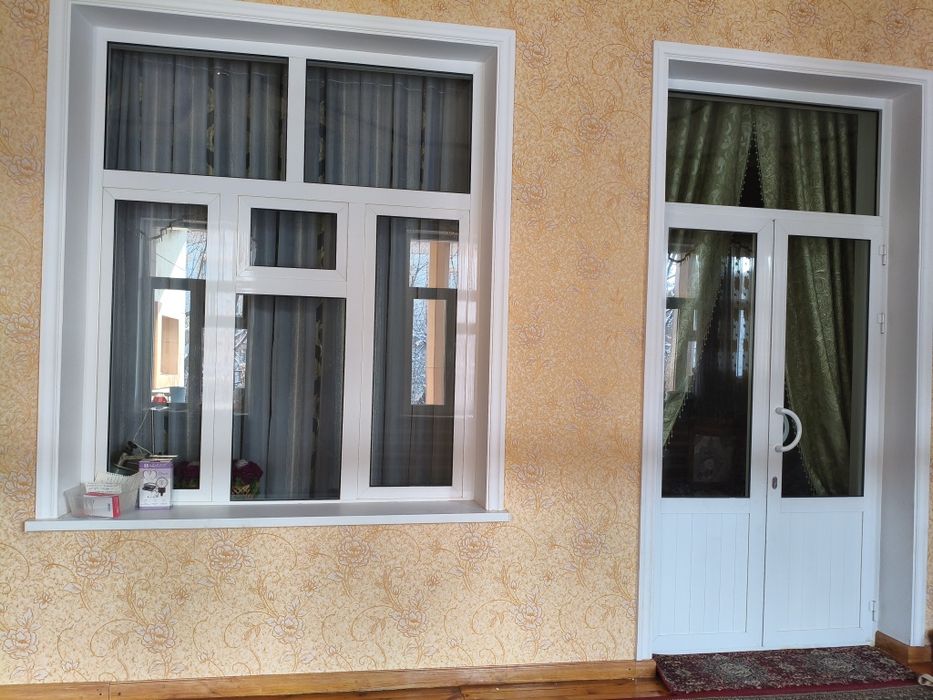 Котта Иттифокда 10 сотихли Икки этажли участка сотилади.12 та хона.