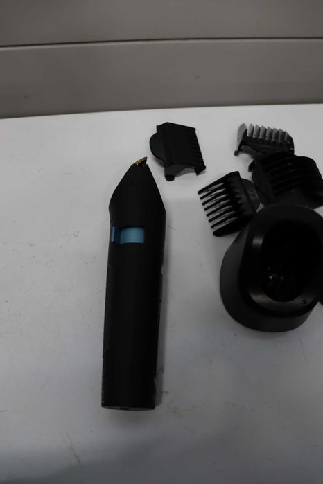 Машинка за подстригване Cecotec Bamba PrecisionCare Wet&Dry, ножчета от неръждаема стомана с титаниево покритие