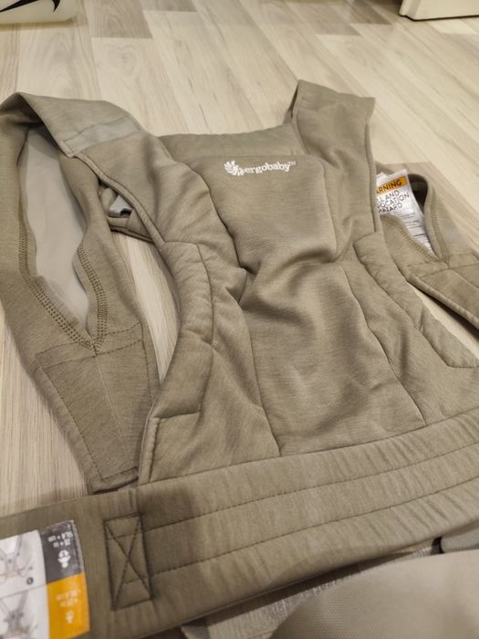 Ергономична раница кенгуру за бебе Egrobaby, цвят  Soft olive