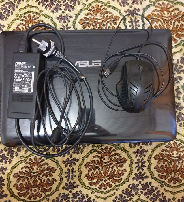Продам наудбук Asus.