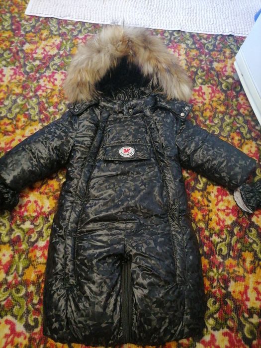 Продам детский зимний комбенизон.