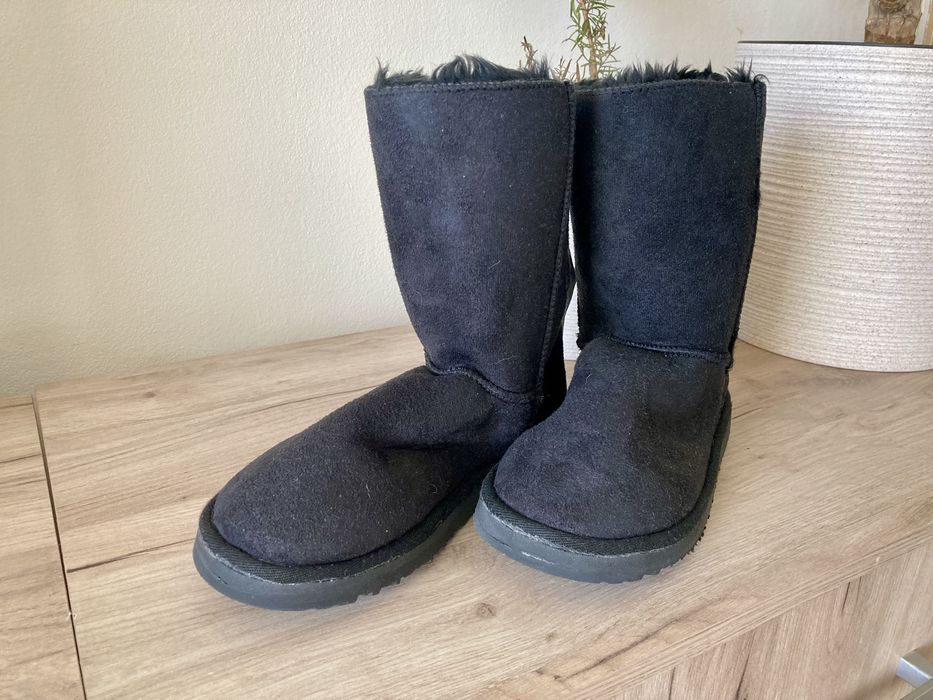 UGG ботуши - НОВИ!