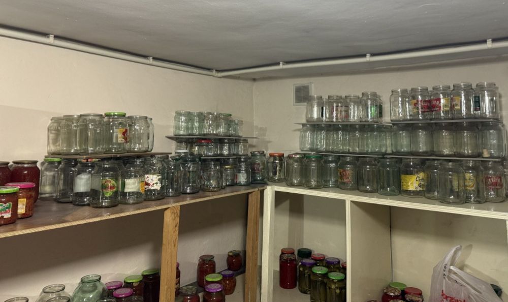 Банкилер сатылады 3.литр и 450 гр