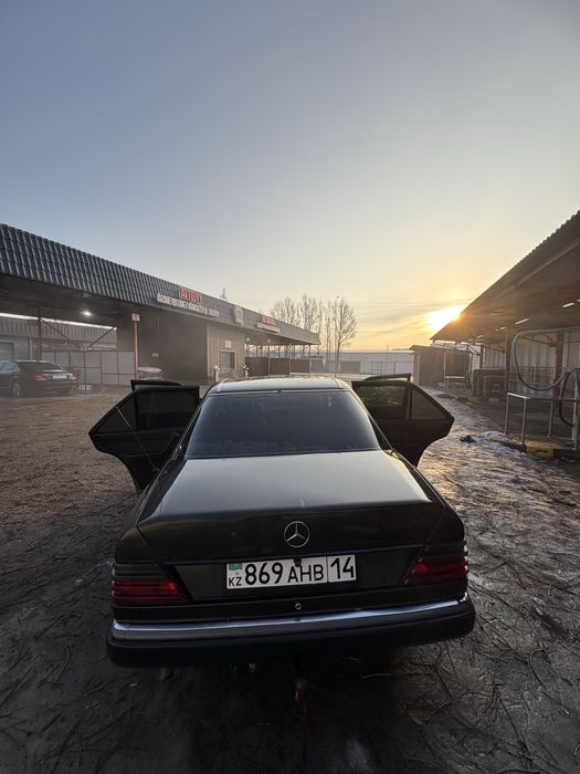 Mersedes benz w124