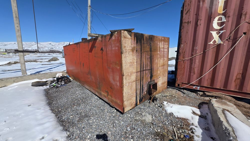 Емкость для хранения и разогрева битума