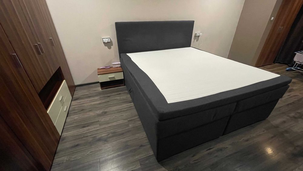 Голяма и широка спалня