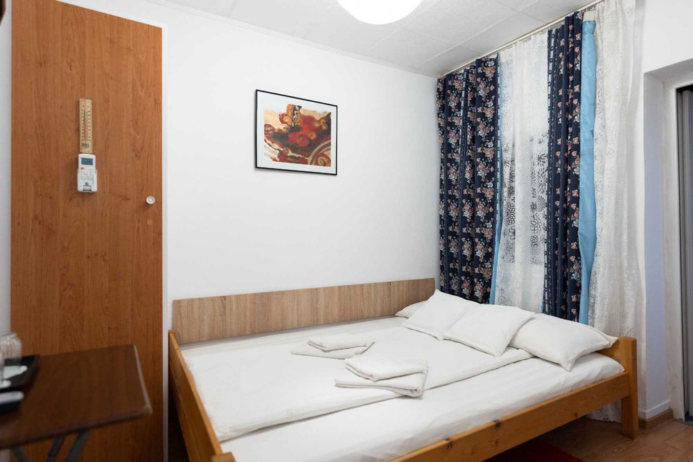 Casa 4 camere de inchiriat sau vanzare ( Pensiune)