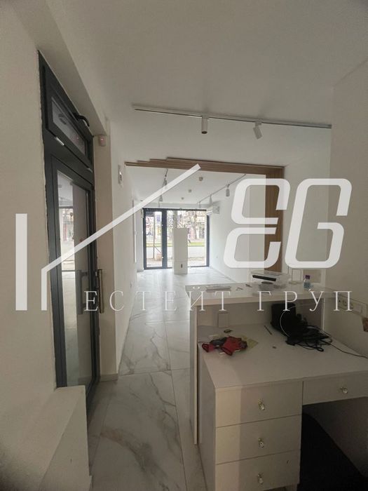 Дава се под наем Магазин в Варна, Център - 35 кв.м за 997.05 € - Снимка #1