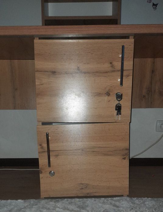 Компьютерный стол для 2-воих