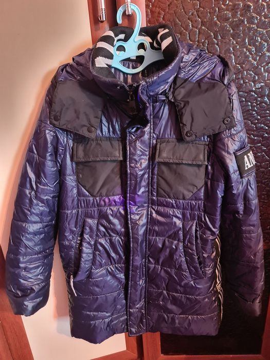 Продам детскую  куртку