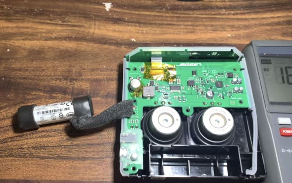 Inlocuire baterie boxe active, reparatii