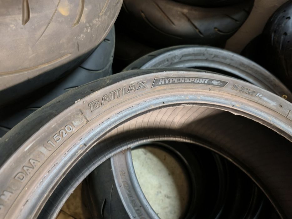 Bridgestone Battlax S22R