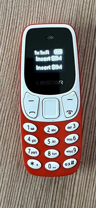 Telefon dual SIM, de mărime mica, liber de retea