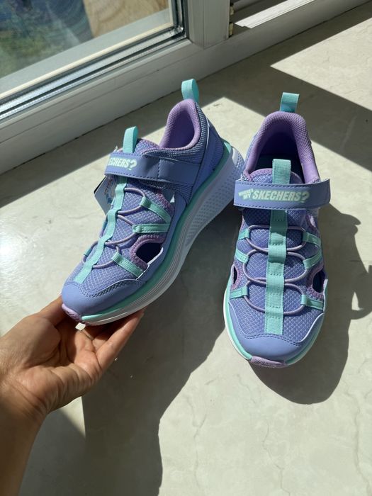 Кроссовки Skechers Новые