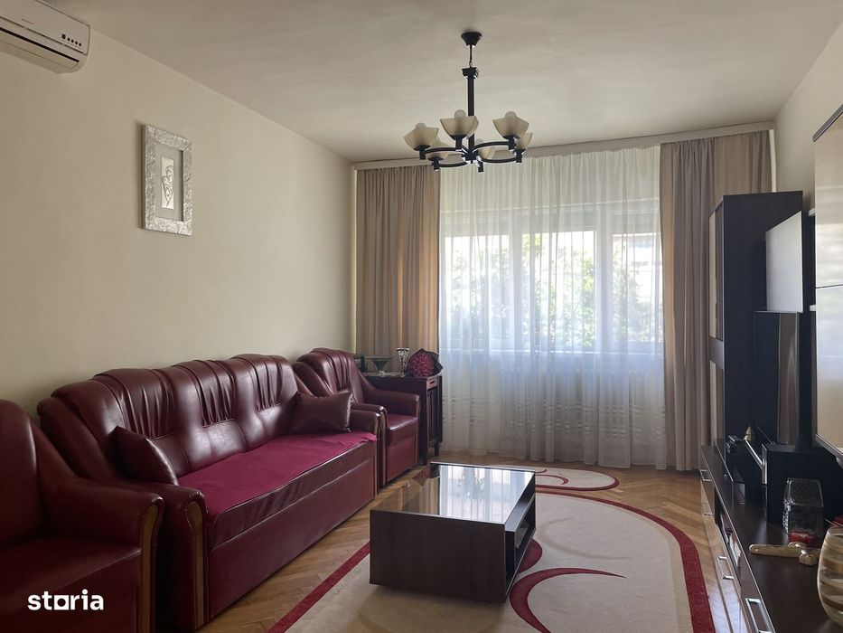 Apartament 4 camere cu GARAJ