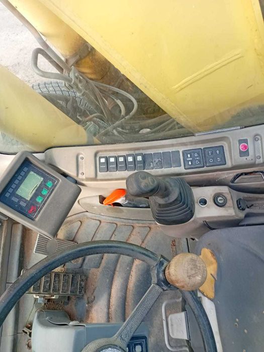 Экскаватор самоходный NEW HOLLAND