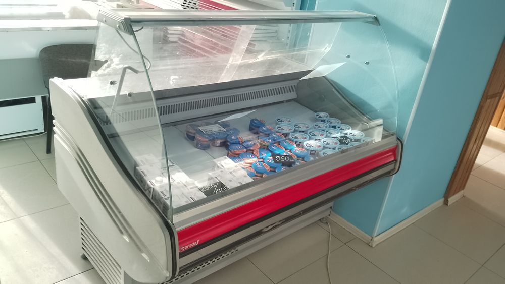 Продам морозильные витрины