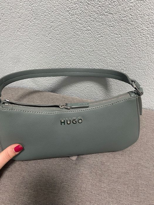 Дамски чанти HUGO, CHIARA Ferragni